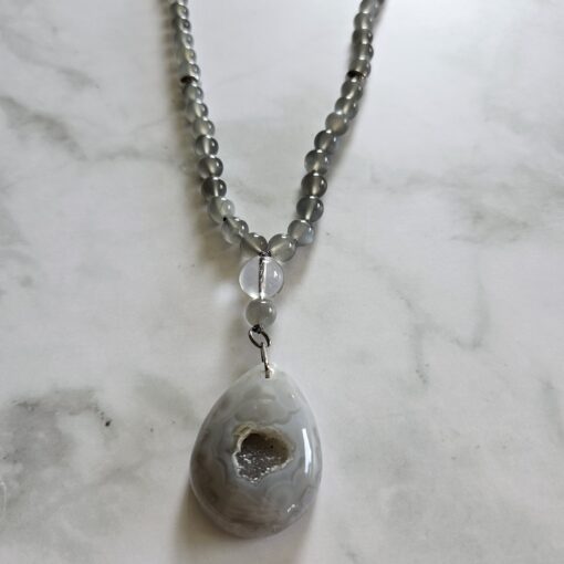 Mondstein (grau) -Mala mit grauem Achat-Anhänger und Armband – Bild 8