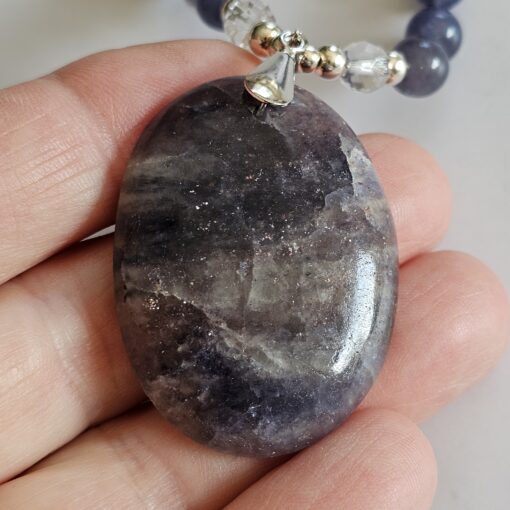 Iolith (Cordierit) -Bergkristall (facettiert) -Mala mit Iolith-Anhänger und Armband – Bild 9