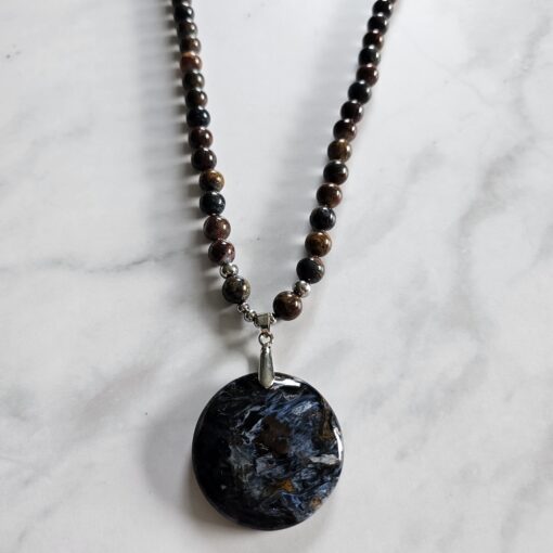 Pietersit-Mala (2) mit rundem, bläulichem Pietersit-Anhänger und Armband – Bild 8
