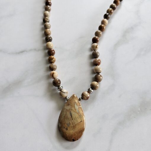 Versteinerte Holz-Mala (1) mit versteinertem Holz-Anhänger (Tropfen) und Armband – Bild 8
