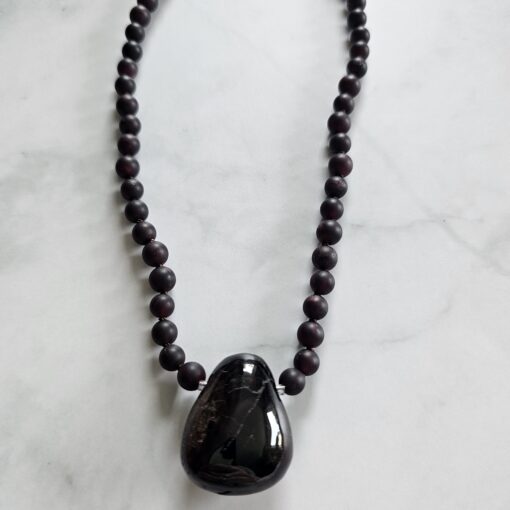 Granat (matt) -Mala mit Granat-Anhänger (Freiform) und Armband – Bild 8