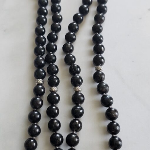 Anthophyllit-Mala mit einem Anthophyllit-Donut – Bild 8