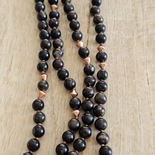 Phlogopit-Kupfer-Mala (4) mit Kupfer-Anhänger (Phurba) – Bild 8