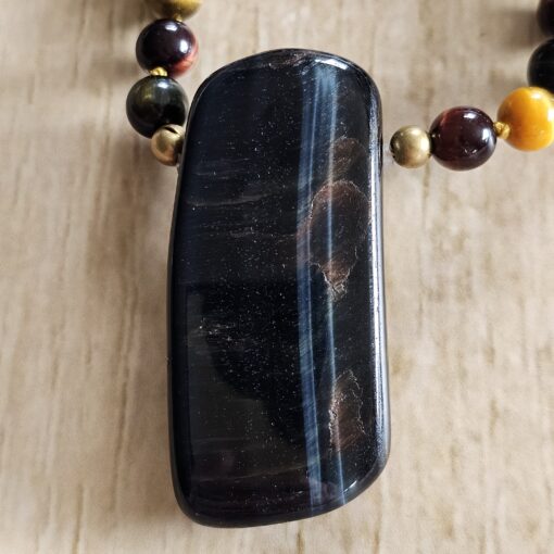 Tigerauge (bunt) -Messing-Mala mit Falkenauge-Anhänger (Freiform) – Bild 8