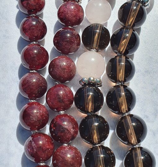 Granat-Rauchquarz-Rosenquarz-Mala mit Edelstahlanhänger (Blume des Lebens) und passendem Armband – Bild 2