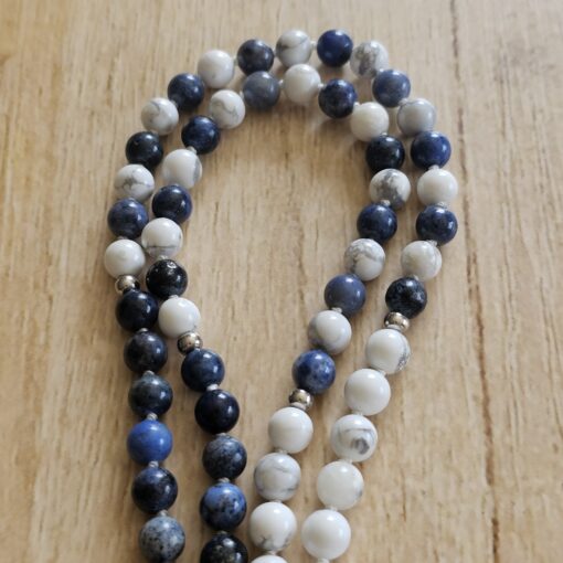Dumortierit-Magnesit-Mala (2) mit Magnesit-Anhänger (Freiform) – Bild 9