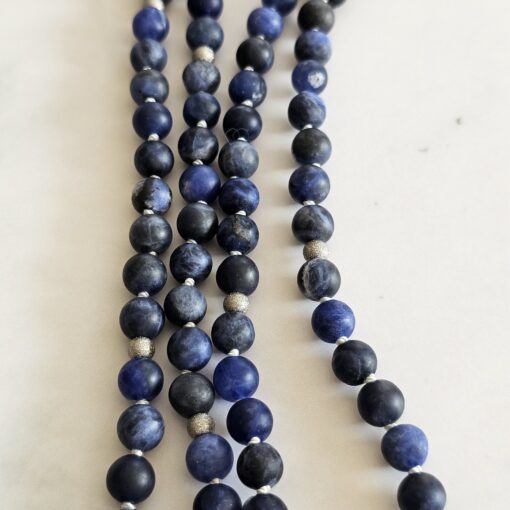 Sodalith (matt) -Schneequarz-Mala mit Sodalith-Anhänger (Oval) – Bild 9