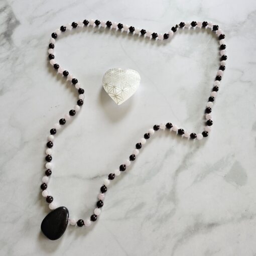 Granat-Rosenquarz (matt) -Mala mit Granat-Anhänger (Freiform) und 2 Armbändern – Bild 8