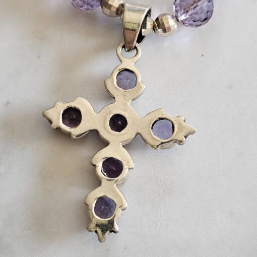 Amethyst (hell und facettiert) -Mala mit Kreuzanhänger aus 925 Silber und Amethyst sowie Armband – Bild 10
