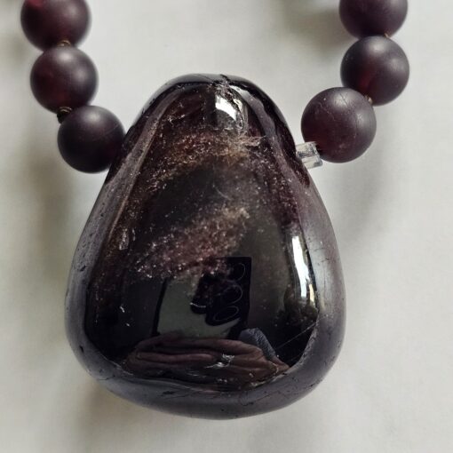 Granat (matt) -Mala mit Granat-Anhänger (Freiform) und Armband – Bild 10