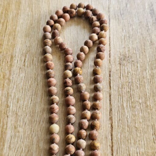Jaspis (naturfarben und matt) -Mala (1) mit Baumwollquaste – Bild 10