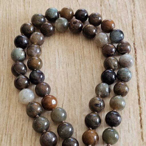 Serpentin (marokkanischer Serpentin) -Mala mit Seidenquaste – Bild 10