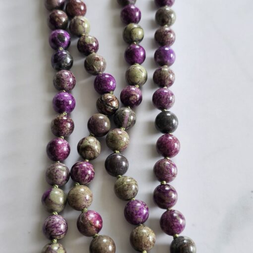 Stichtit in Serpentinit-Mala mit Stichtit-Anhänger (Tropfen) und Armband – Bild 11