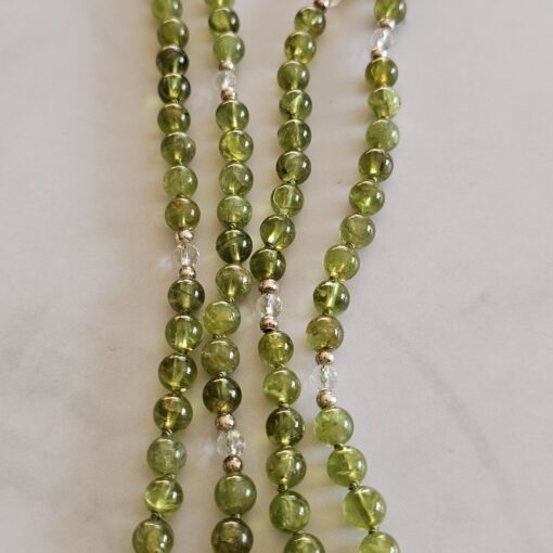 Peridot-Bergkristall (facettiert) -Mala mit Chakra-Anhänger aus 925 Silber und Armband – Bild 11