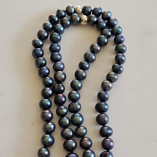 Perlen (schwarze Barock Süßwasserperlen) -Mala mit schwarzem Perlmutt-Anhänger – Bild 10