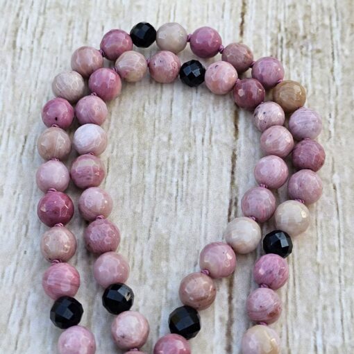 Rhodonit (facettiert) -Turmalin (schwarz, facettiert) -Mala mit Rhodonit-Donut – Bild 11