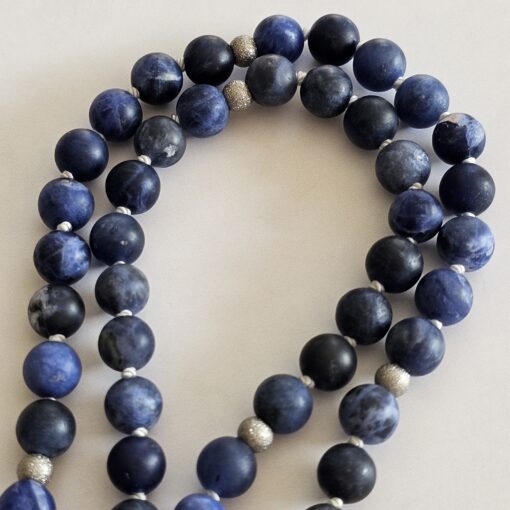 Sodalith (matt) -Schneequarz-Mala mit Sodalith-Anhänger (Oval) – Bild 11