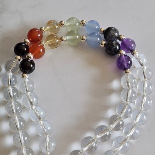 Bergkristall-Chakra-Mala (1) mit länglichem, facettiertem Chakra Anhänger (Bergkristall-Spitze) – Bild 11