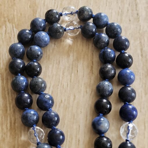 Dumortierit-Bergkristall (facettiert) -Mala mit Dumortierit-Delphin – Bild 11