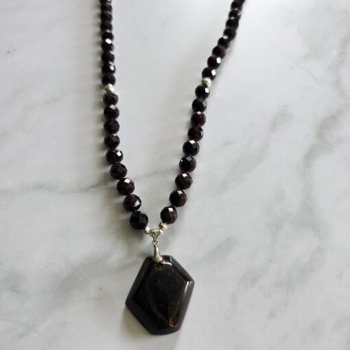 Granat (facettiert) -Mala mit Granat-Anhänger (Freiform) und 2 Armbändern – Bild 9