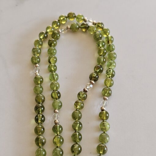 Peridot-Bergkristall (facettiert) -Mala mit Chakra-Anhänger aus 925 Silber und Armband – Bild 12