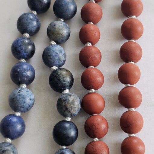 Achat (weiß) -Dumortierit-Jaspis (rot) -Mala (matt) mit Edelstahlanhänger und Armband – Bild 12