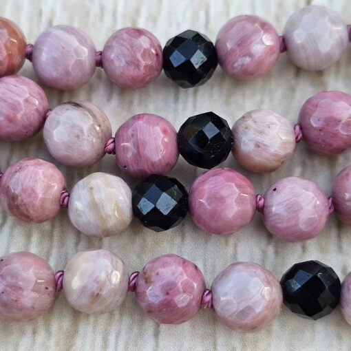 Rhodonit (facettiert) -Turmalin (schwarz, facettiert) -Mala mit Rhodonit-Donut – Bild 12