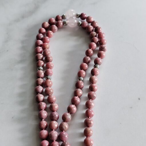 Thulit-Rosenquarz-Mala mit Thulit-Anhänger (Oval) und Armband – Bild 12