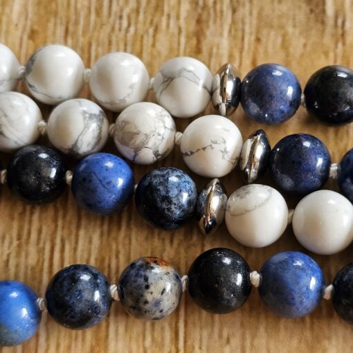 Dumortierit-Magnesit-Mala (2) mit Magnesit-Muschel – Bild 12