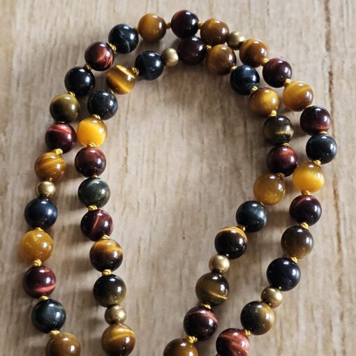 Tigerauge (bunt) -Messing-Mala mit Falkenauge-Anhänger (Freiform) – Bild 13