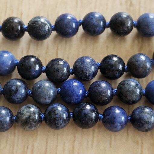 Dumortierit-Bergkristall (facettiert) -Mala mit Dumortierit-Delphin – Bild 13