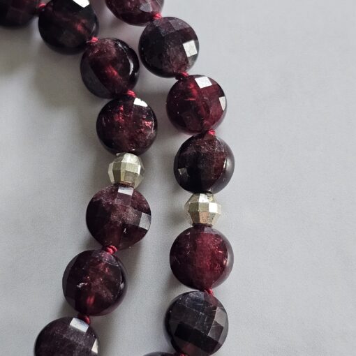 Granat (facettiert) -Mala mit Quaste aus 925 Silber – Bild 14