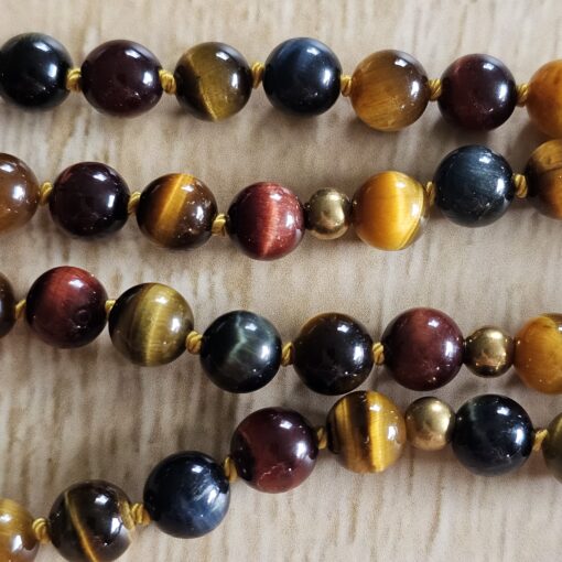 Tigerauge (bunt) -Messing-Mala mit Falkenauge-Anhänger (Freiform) – Bild 14