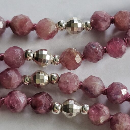 Turmalin (rosa und facettiert) -Mala mit  925 Silberanhänger (Lotusblatt) – Bild 14