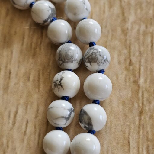 Dumortierit-Magnesit-Mala (1) mit Dumortierit-Anhänger (Tropfen) – Bild 15