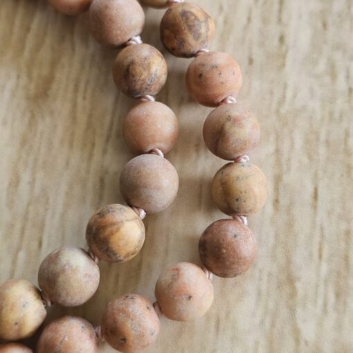 Jaspis (naturfarben und matt) -Mala (1) mit Baumwollquaste – Bild 15