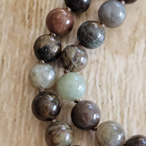 Serpentin (marokkanischer Serpentin) -Mala mit Seidenquaste – Bild 15