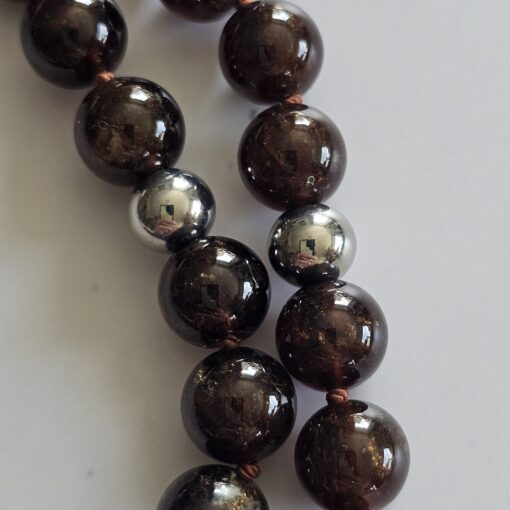 Andradit (Granat) -Mala mit Edelstahlanhänger (Dorje) und Armband – Bild 16