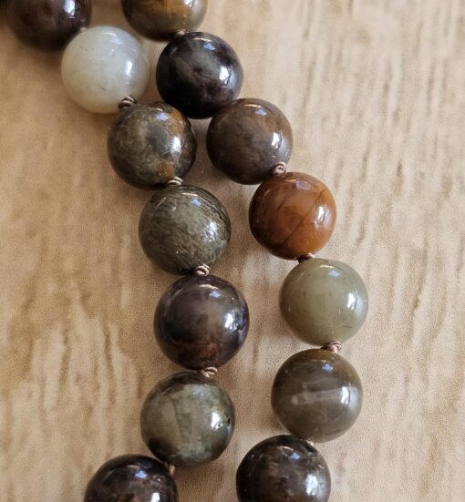 Serpentin (marokkanischer Serpentin) -Mala mit Seidenquaste – Bild 16