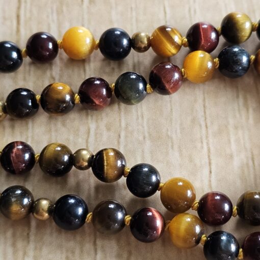 Tigerauge (bunt) -Messing-Mala mit Falkenauge-Anhänger (Freiform) – Bild 16