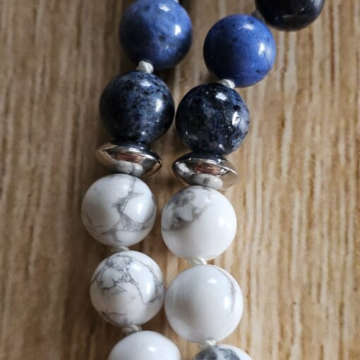 Dumortierit-Magnesit-Mala (2) mit Magnesit-Muschel – Bild 16