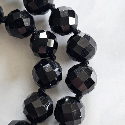 Granat (facettiert) -Turmalin (schwarz und facettiert) -Mala mit schwarzem Turmalin-Anhänger (Feenstein, Hexagon) – Bild 16