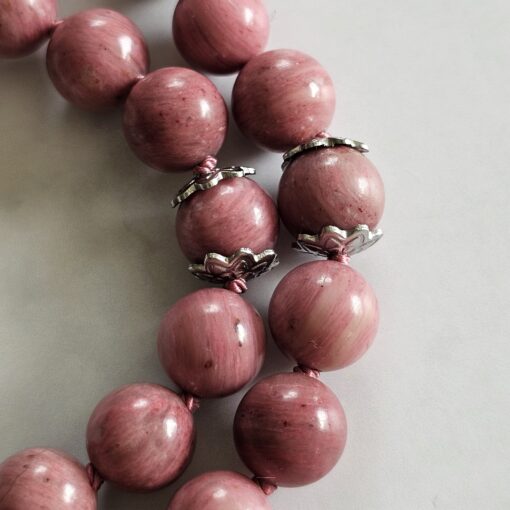 Rhodonit-Mala mit Rhodonit-Donut und Armband – Bild 17