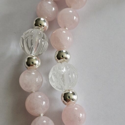 Rosenquarz-Bergkristall-Mala mit Rosenquarz-Anhänger (Freiform) und Armband – Bild 17