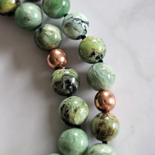 Variscit-Kupfer-Mala mit Variscit-Donut und Armband – Bild 17