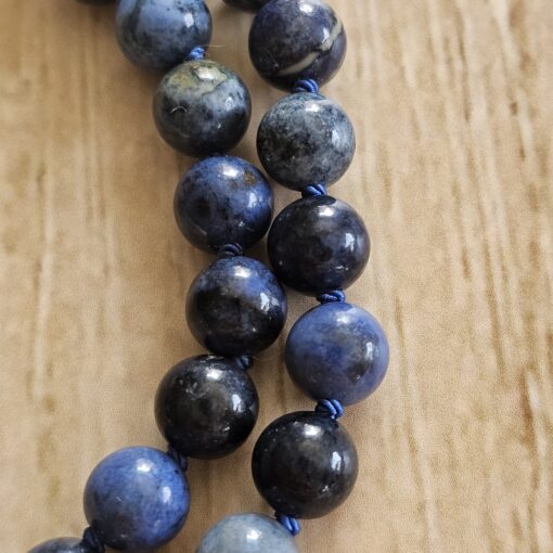 Dumortierit-Magnesit-Mala (1) mit Dumortierit-Anhänger (Tropfen) – Bild 17