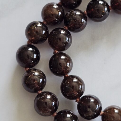 Andradit (Granat) -Mala mit Edelstahlanhänger (Dorje) und Armband – Bild 17