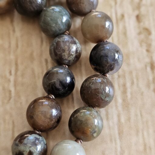 Serpentin (marokkanischer Serpentin) -Mala mit Seidenquaste – Bild 17