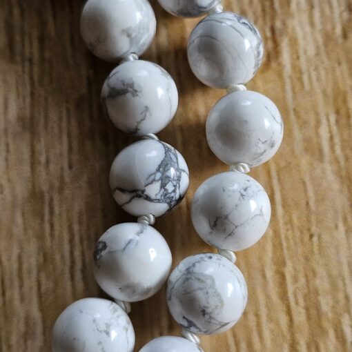 Dumortierit-Magnesit-Mala (2) mit Magnesit-Muschel – Bild 17