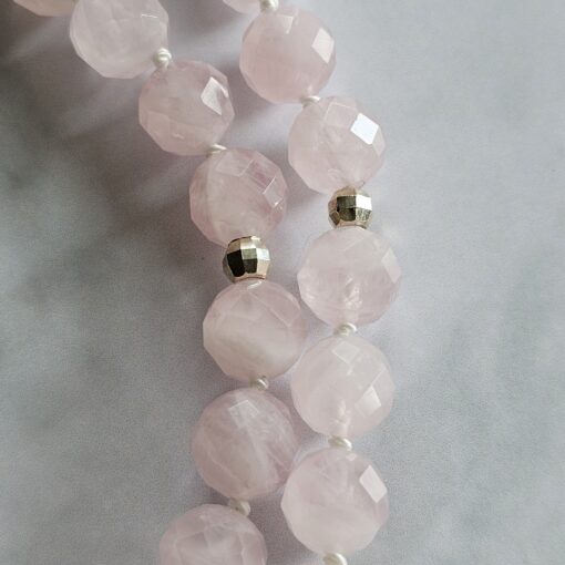 Rosenquarz (facettiert) -Mala mit Rosenquarz-Herz und Armband – Bild 18